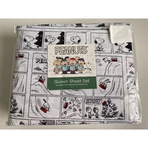 Peanuts Snoopy Holiday Christmas Comic Strip Queen Size Soft Sheet Set NEW - Picture 1 of 16